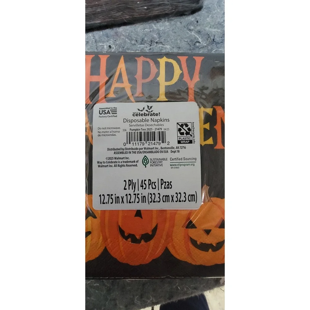 Halloween 2set of Plates and‎ 2 pkgs of Napkins